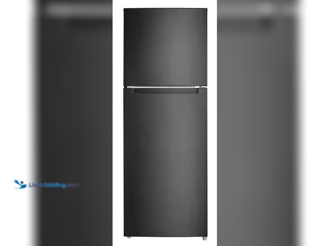 Lot 49-5486211 - Vissani
10.1 cu. ft. Top Freezer Refrigerator in Black, Garage Ready Internet # 317371475
Model # ...