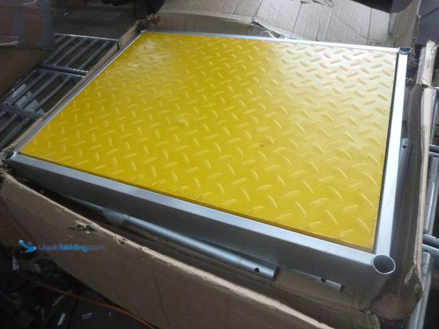Lot 49-3466076 - Boat Boarding Platform with Handrail, Foldable Dock Boarding Platform with Handle(500LBs Capacity, S...