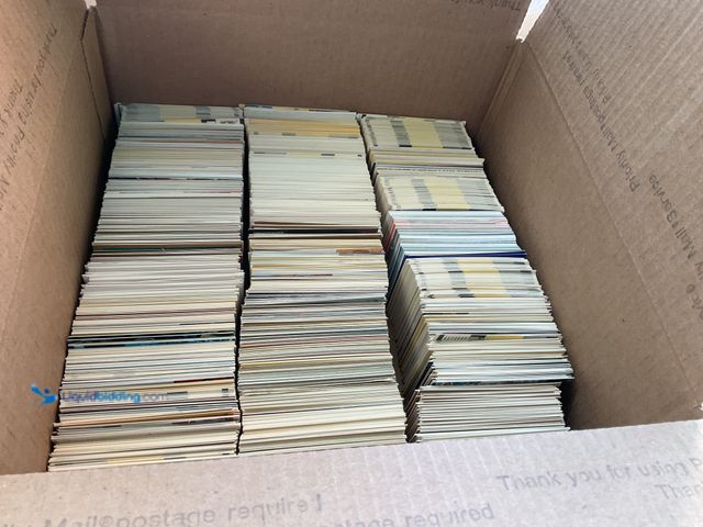 Lot 49-5467373 - Other LARGE BOX FULL OF 2000+ SPORT CARDS FROM VARIOUS YEARS AND TYPES (A MAJORITY BASKETBALL) LOADE...