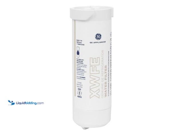 Lot 49-5452610 - GE
Genuine XWFE Refrigerator Water Filter for GE. SKU # 1005256277 Item is New/Factory Sealed.