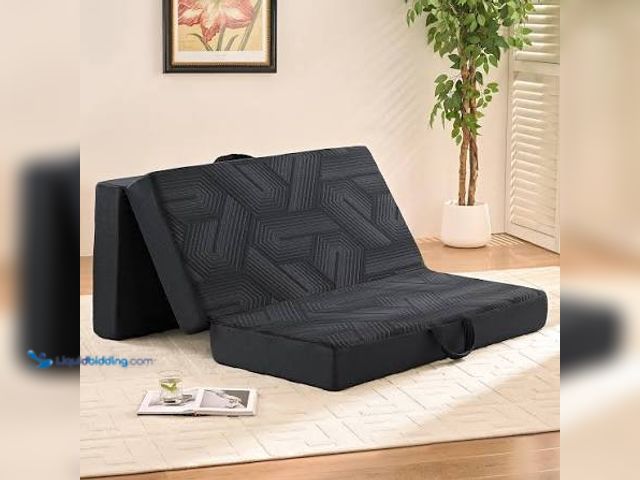 Lot 49-5545425 - Tri-Fold Mattress (Black) Unused