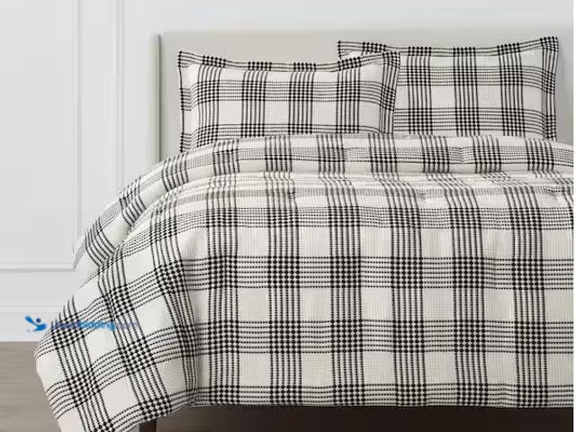 Lot 49-1568377 - Home Decorators Collection Adderley 3-Piece White and Black Plaid Cotton Blend Waffle Weave Full/Que...