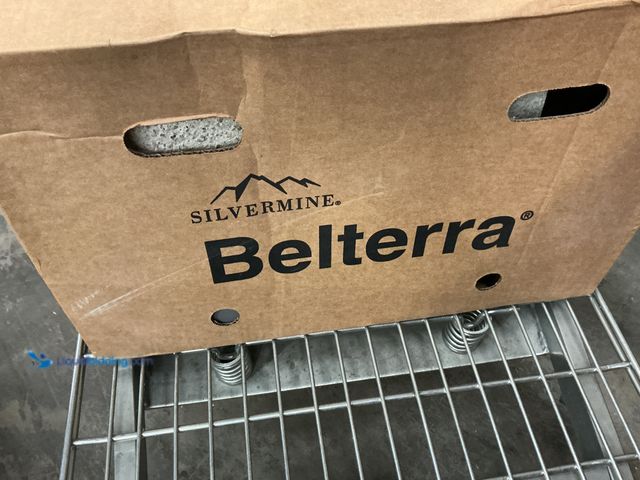 Lot 49-5449476 - 6 in. x 24 in. Stone Veneer Ledgestone Pre-cut Corners Monument Valley (Box of 8) Unused