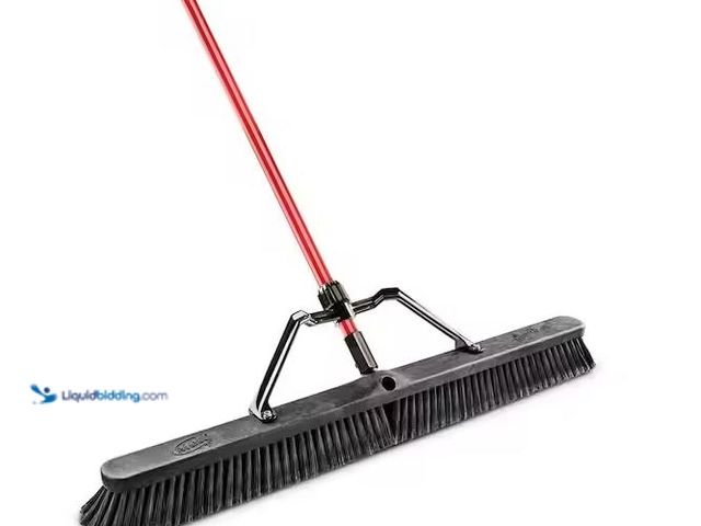 Lot 49-5490265 - Libman
36 in. High Power Smooth Surface Push Broom Set with Brace and 60 in. Steel Handle Internet ...