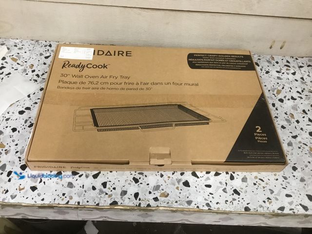 Lot 49-3513472 - Frigidaire AIR FRY OVEN RACK AND TRAY. [Model # WOAIRFRYTRAY] Unused