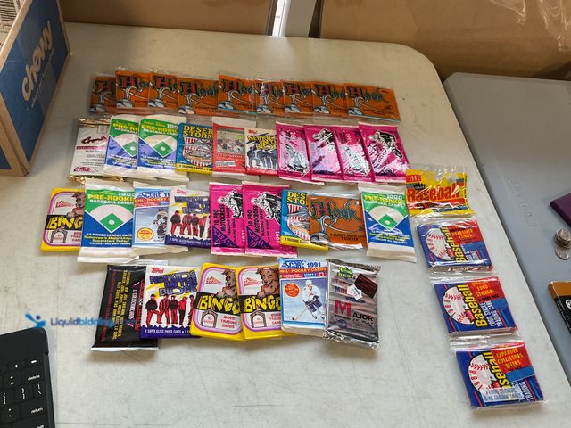 Lot 49-5467360 - Other TABLE LOT OF VARIOUS SPORT AND NON SPORT WAX PACKS DIFFERENT YEARS AND TYPES INCLUDING NEW KID...
