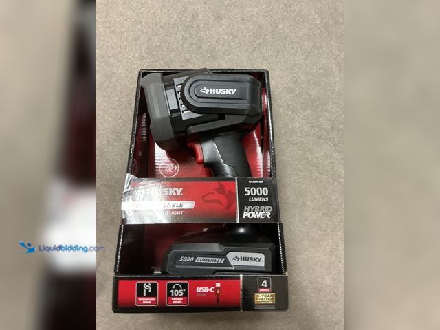 Lot 49-5486105 - Husky 5000 Lumen Hybrid Power Swivel Rechargeable Spotlight (91640) Item is unused