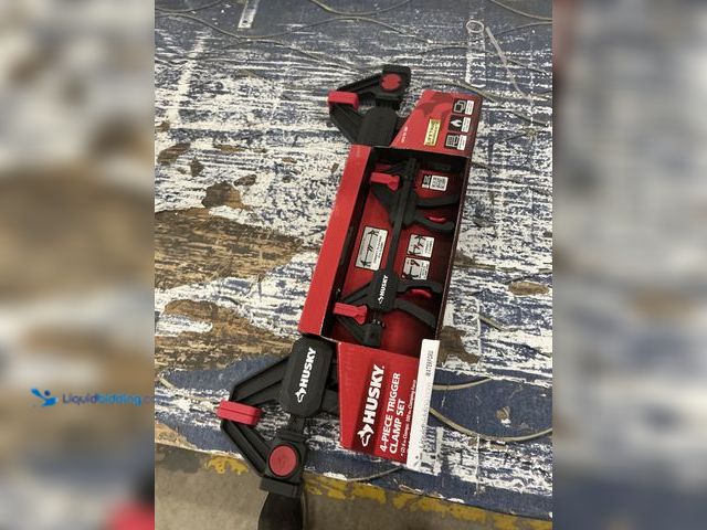 Lot 49-5553405 - Husky 4-Piece Trigger Clamp Set Quick-Release Bar Clamps MODEL:1012751399 NEW.