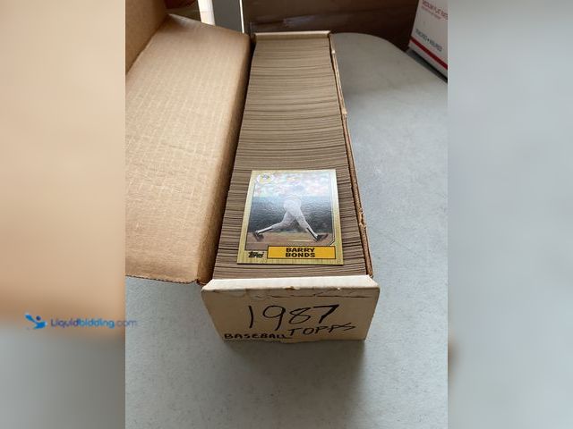 Lot 49-5350272 - 1987 TOPPS BASEBALL COMPLETE 792 CARD SET INCLUDING BARRY BONDS ROOKIE AND MORE