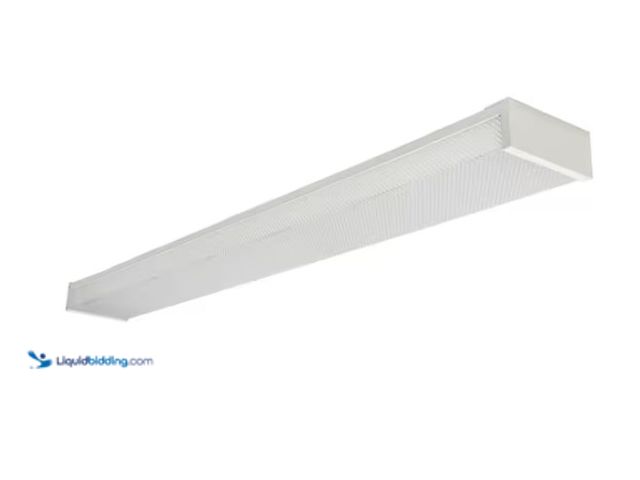 Lot 49-1570098 - Commercial Electric 1-Pack 4 ft. 120-Volt 3800 Lumens White Integrated LED Wraparound Light with Pri...