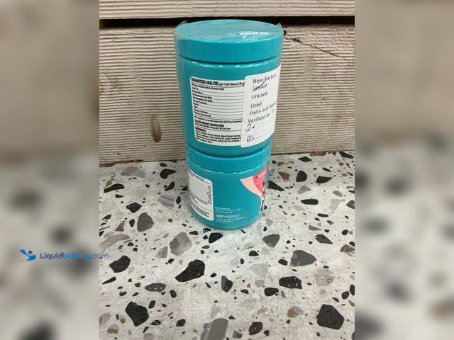 Lot 49-5485088 - QTY 2 - Solid Gold OMG! Chicken Flavored Soft Chews Omega 3 Fish Oil Supplement for Dogs, 60 count. ...