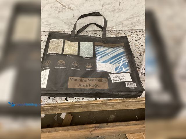 Lot 49-5460863 - MSI Illusion 60 in. x 84 in. Blue Polyester Cotton Geometric Indoor Area Rug. Item is Unused