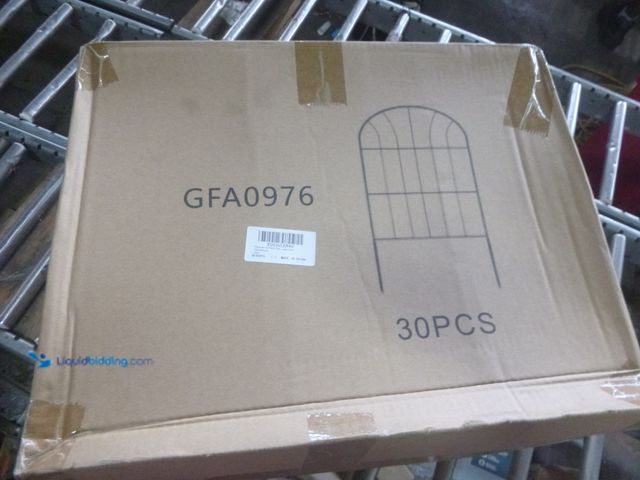 Lot 49-1514402 - Therwen 30 Pack Decorative Garden Fence Border Metal Garden Fencing Bulk Total 32ft (L) x 24in (H) R...