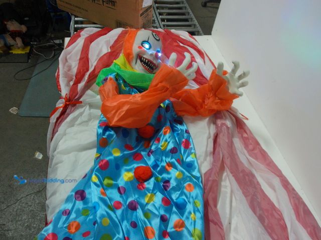 Lot 49-1555697 - Haunted Hill Farm Halloween Clown Décor, Multi Colored, Slightly used Tested works.  Ref#BLUEAMA1203