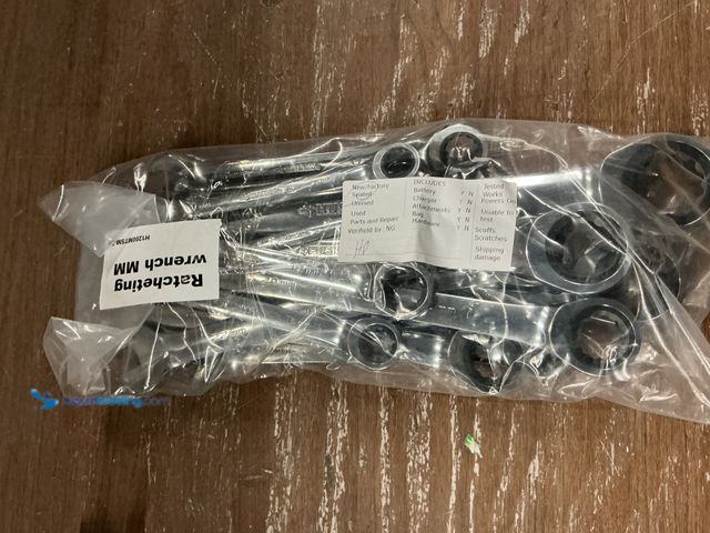 Lot 49-5487044 - Husky Ratcheting Wrench 18pc Set. Unused
