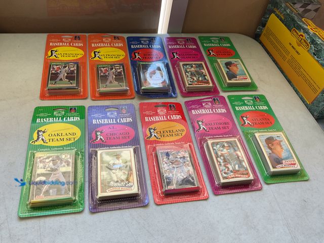 Lot 49-1971411 - Other LOT OF 10 VINTAGE SPORTS AMERICA CLUB BASEBALL CARD PACKS ALL SEALED