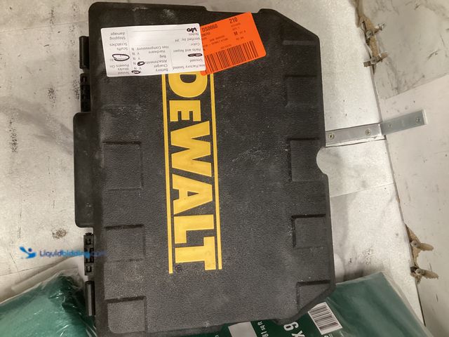 Lot 49-5551611 - DeWalt Laser Level, Used without battery, has attachments