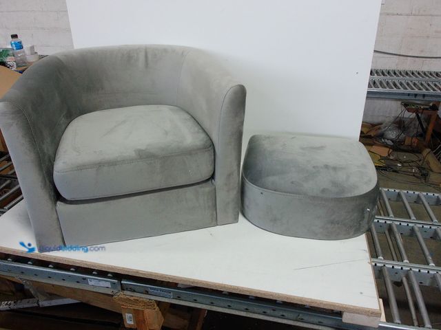 Lot 49-1558900 - Velvet Accent Chair with Ottoman Modern Barrel Chair Armchair for Living Room Bedroom Gray, Model # ...