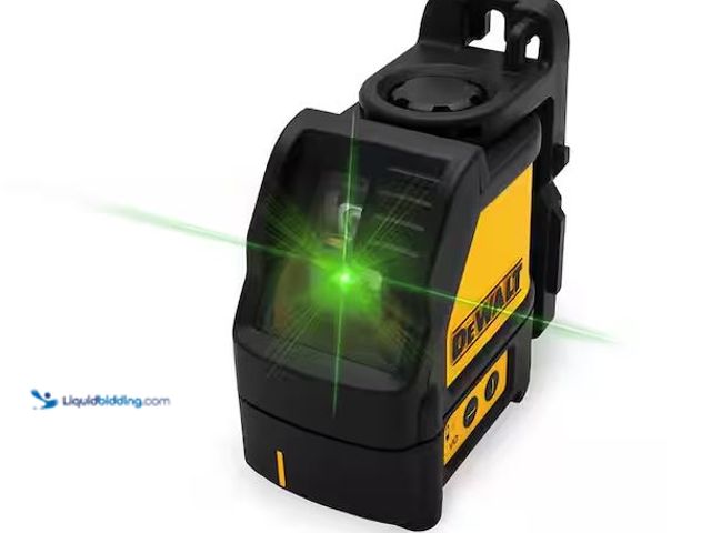 Lot 49-5573212 - DEWALT
100 ft. Green Self-Leveling Cross Line Laser Level with (3) AA Batteries & Case, Unused