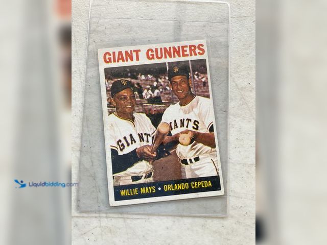 Lot 49-1505760 - COLLECTIBLE 1964 TOPPS Willie Mays and Orlando Cepeda baseball card #306 #COINS0122