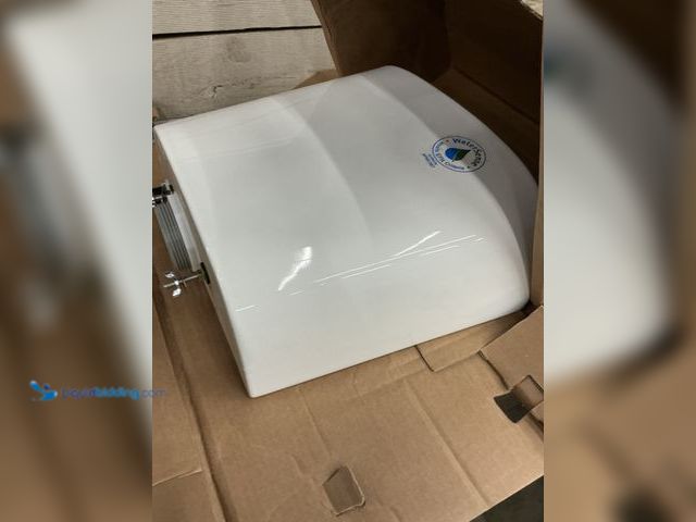 Lot 49-5543812 - Glacier Bay Toilet Tank (Porcelain White) Unused