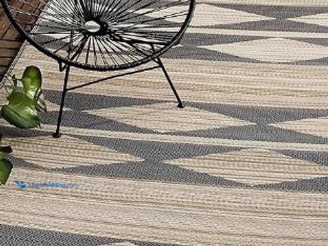 Lot 49-1513950 - Fab Habitat Outdoor Rug - Waterproof, Fade Resistant, Crease-Free - Premium Recycled Plastic - Geome...