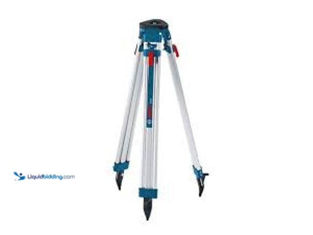Lot 49-3540280 - Bosch 63 in. Aluminum Tripod for Rotary Laser Level with Quick Clamp and Shoulder Strap. Model # BT1...