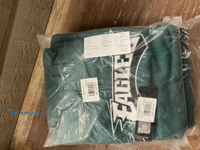 Lot 49-5450616 - Eagles Hoodie XL Unused