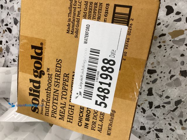 Lot 49-5481988 - Solid Gold Protein Shreds Meal Topper Chicken & Carrot Recipe in Broth for Dogs Item is Factory Seal...