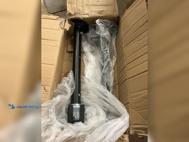 Lot 49-5463291 - Black Slide Out Support Used