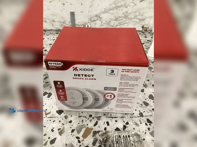 Lot 49-5486333 - Kidde 10-Year Battery Powered Smoke Detector with Photoelectric Sensor (3-Pack) Item is Factory Seal...