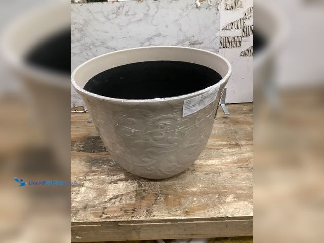 Lot 49-5461313 - Vigoro 17 in Dia x 13.5 in Sloan Cream Resin Planter Decorative Pots with Drainage Hole. Model # PHK...