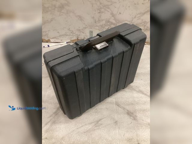 Lot 49-5483914 - Bosch 260 ft. Green Self Leveling Line Laser Level, Fine Adjustment Mount and Hard Carrying Case. Mo...