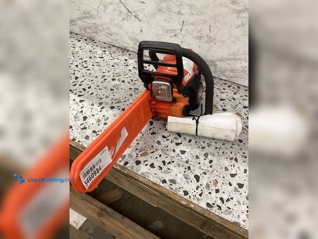 Lot 49-5460984 - ECHO
14 in. 34.4 cc Gas 2-Stroke Rear Handle Chainsaw with Automatic Chain Oiler Internet # 3311794...