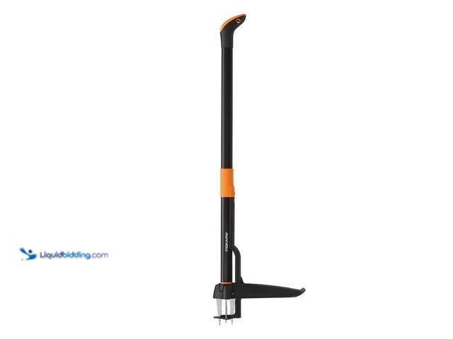 Lot 49-5414129 - Fiskars
34 in. Stand up 4 Claw Long Handle Weed Puller Tool; Heavy Duty Garden, Lawn and Dandelion ...
