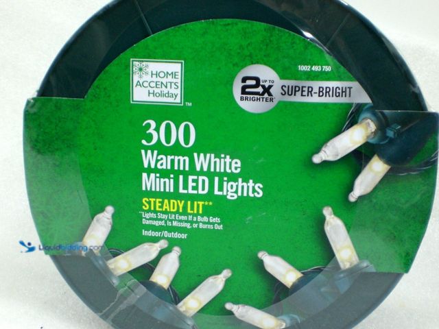 Lot 49-1816478 - 8 boxes of led Christmas lights.300 lights per strand