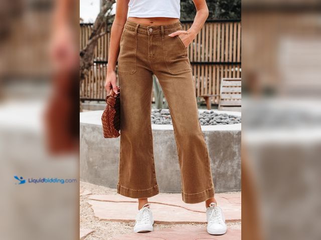 Lot 49-1570310 - Threaded Pear Sz. 10 Courtney Cropped High Rise Wide Leg Jeans, Model # 209266063143, New.   Ref#AMA...