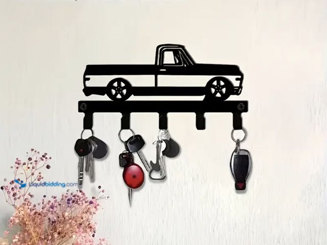 Lot 49-1820396 - New 1pc Vintage Truck Key Holder - Heavy-Duty Cast Iron Key Organizer with Garage Door Design,