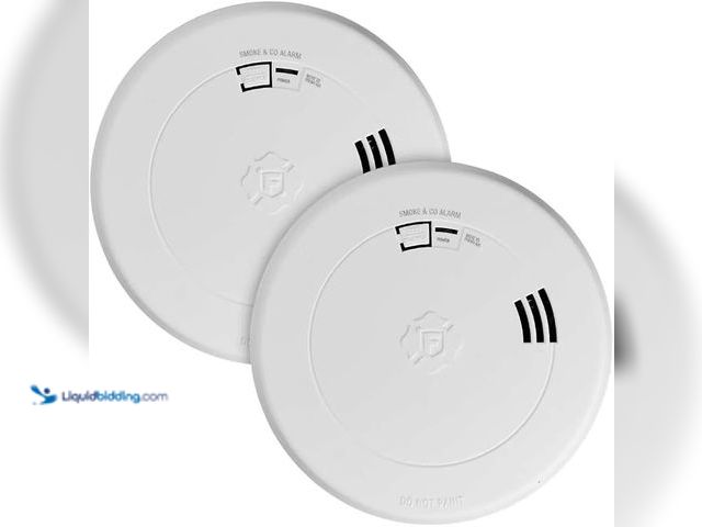 Lot 49-2020715 - First Alert SMCO210V Precision Detection, 10-Year Battery Smoke and Carbon Monoxide Alarm, 2-Pack. M...