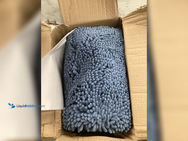 Lot 49-5551738 - Chenille Fabric Rug (Blue) Unused