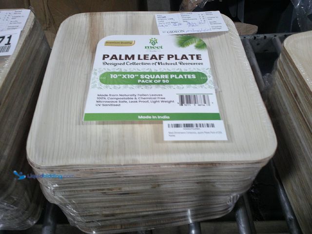 Lot 49-1517472 - Meet Dinnerware Compostable 10x10 Square Plates Palm Leaf Plates, Pack of 50. Unused  Ref#MTMED0624