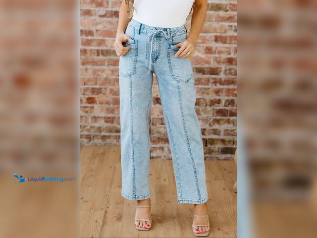 Lot 49-1570314 - Threaded Pear Sz. 14 Ivory Detail Drawstring Barrel Jeans, Model # 906753092616, New.   Ref#AMABLUE0...