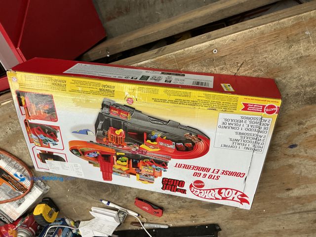 Lot 49-5459917 - Hot Wheels City Sto & Go Refresh Toy Vehicle Playset - 6pk. Unused.Model #194735297238