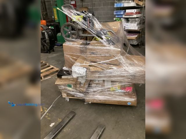 Lot 49-5407757 - Pallet Of Miscellaneous Flooring, Different Makes, Colors and sizes. IMPORTANT Please note that the ...