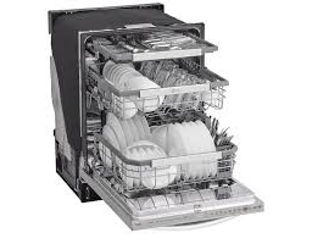 Lot 49-5469813 - Smart Top Control Dishwasher with 1-Hour Wash & Dry, QuadWash® Pro, TrueSteam®, and Dynamic Heat Dry...