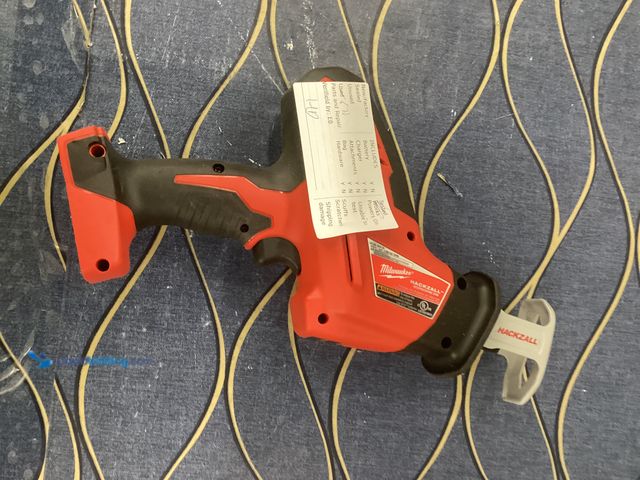 Lot 49-3539677 - Milwaukee Hackzall Reciprocating Saw Item is used, tested/works
