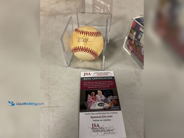 Lot 49-1505647 - COLLECTIBLE ST. LOUIS CARDINALS LEGEND MARK MCGWIRE AUTOGRAPHED BASEBALL WITH JSA COA #COINS1211