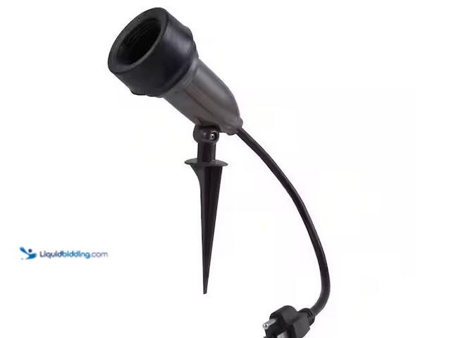 Lot 49-3566803 - Commercial Electric
CE Metal Lamp Holder, Unused in a PK of 4