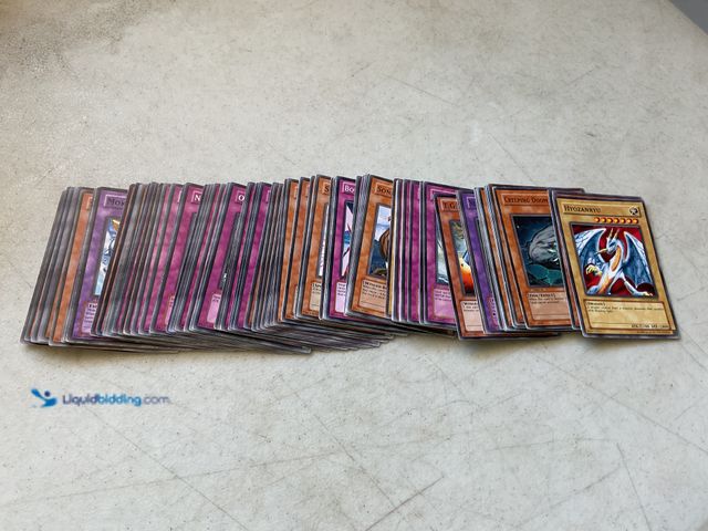 Lot 49-5515507 - Other LOT OF 100+ YU-GI-OH COLLECTIBLE TRADING CARDS VARIOUS YEARS AND TYPES LOADED WITH GREAT CARDS