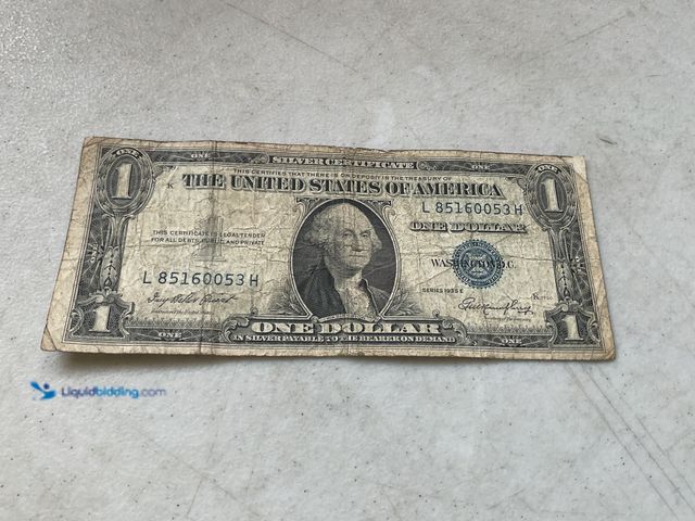 Lot 49-3609265 - 1935 E BLUE SEAL UNITED STATES ONE DOLLAR SILVER CERTIFICATE